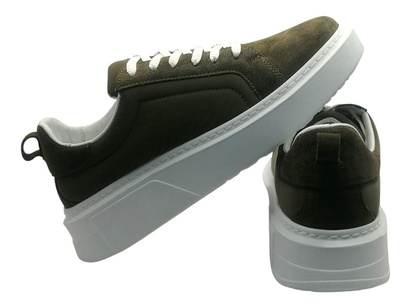 Orthopedic Trendy Everyday Sneaker