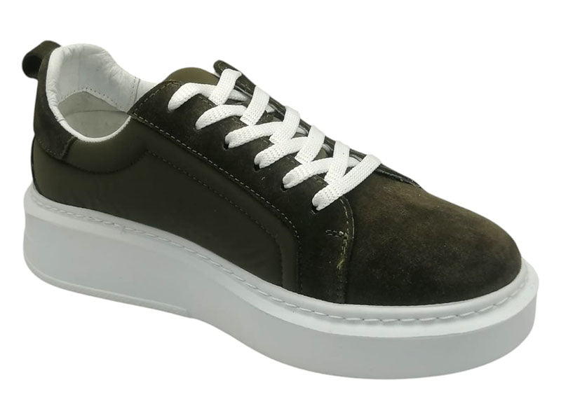 Orthopedic Trendy Everyday Sneaker